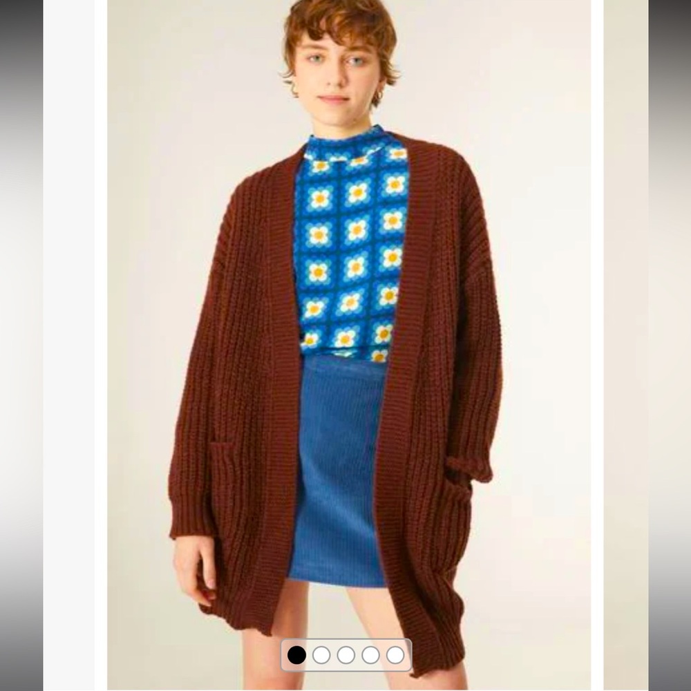 Oversized chunky knit brown cardigan